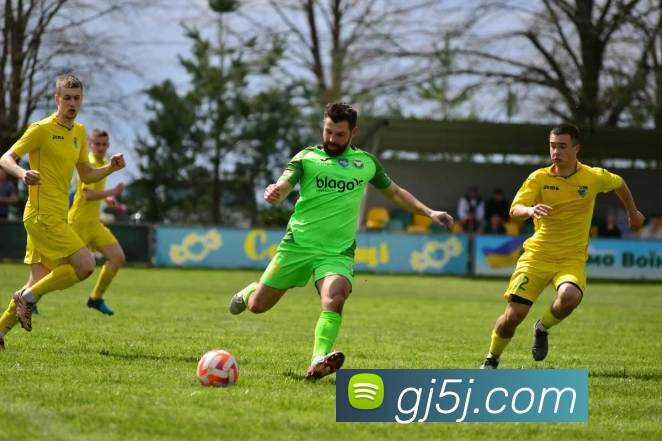 国足无缘2022世界杯：出局关键战回顾与未来展望